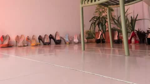 Snapshot of axellcollins chatting on 05-26-26, 07:32 im your little femboy ALEX online show from 05-26-26, 07:32