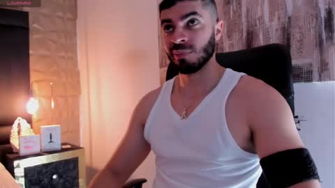 Axel Thompsom online show from 10-04-25, 10:57