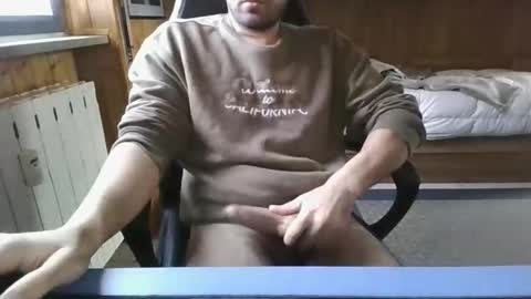 Axel online show from 10-01-25, 06:52