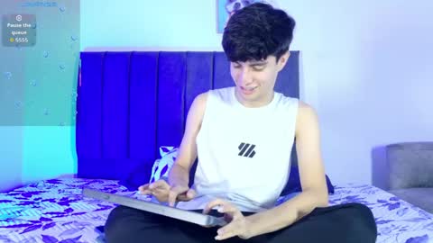 Snapshot of axxxel_twink chatting on 06-05-26, 03:02 Axxxel online show from 06-05-26, 03:02