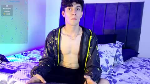 Snapshot of axxxel_twink chatting on 06-08-26, 03:07 Axxxel online show from 06-08-26, 03:07