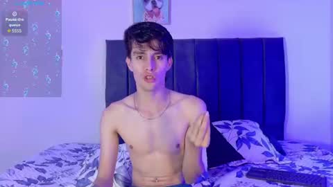 Snapshot of axxxel_twink chatting on 06-12-26, 02:54 Axxxel online show from 06-12-26, 02:54