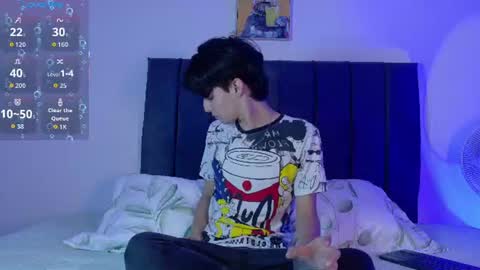 Snapshot of axxxel_twink chatting on 06-18-26, 02:45 Axxxel online show from 06-18-26, 02:45