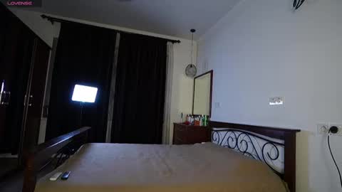 Aya online show from 03-02-25, 01:27