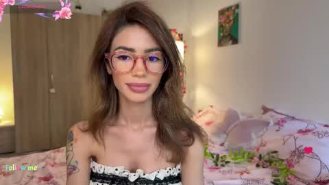 Alya online show from 04-18-26, 03:27