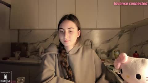 Ayesha online show from 01-12-26, 08:36