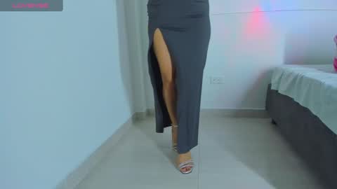 Mariana online show from 01-12-25, 04:00