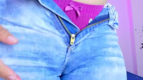 Snapshot of ayheleen_sexygirl3 chatting on 07-29-26, 08:29 Mariana online show from 07-29-26, 08:29