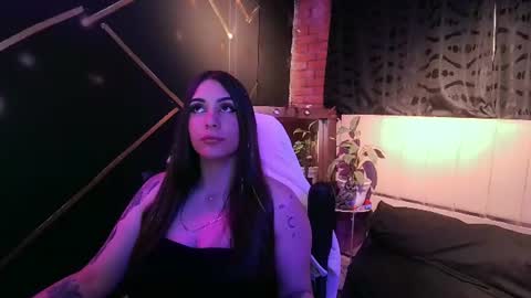 Snapshot of ayla_ny chatting on 06-24-26, 06:01 nany online show from 06-24-26, 06:01