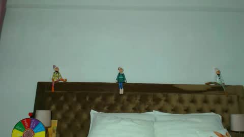 Aylin online show from 11-23-25, 04:12