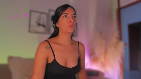 Snapshot of aylinz chatting on 04-20-26, 11:02 Alish online show from 04-20-26, 11:02