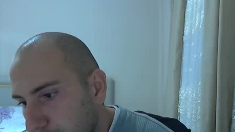 Snapshot of aymax95 chatting on 10-30-25, 04:52 AYBOY online show from 10-30-25, 04:52