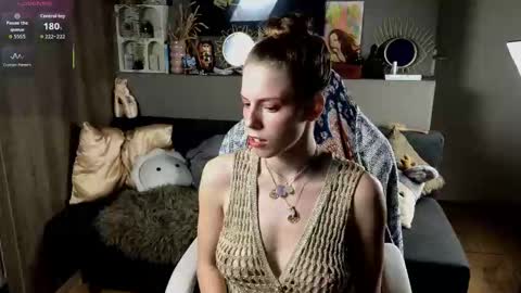 Ayreen Moore online show from 09-23-25, 08:01