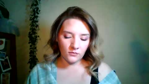 Snapshot of ayrix chatting on 09-19-25, 06:08 ayrix online show from 09-19-25, 06:08