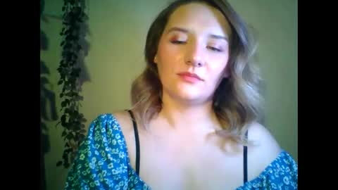 Snapshot of ayrix chatting on 10-07-25, 11:02 ayrix online show from 10-07-25, 11:02