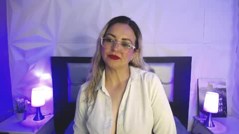 Azahara online show from 05-22-26, 01:50