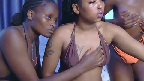 Azalea online show from 01-12-26, 06:07