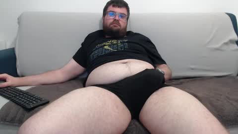 Snapshot of azer912 chatting on 05-10-26, 01:49 Azer online show from 05-10-26, 01:49