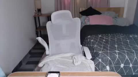 Lina online show from 11-09-25, 03:27