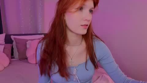 Snapshot of azoze1 chatting on 06-24-26, 09:25 Zoe online show from 06-24-26, 09:25