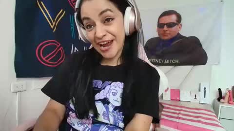 Snapshot of azucenaxxxgp chatting on 04-25-26, 03:42 Azucena R online show from 04-25-26, 03:42