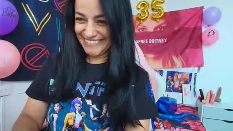 Snapshot of azucenaxxxgp chatting on 04-30-26, 08:57 Azucena R online show from 04-30-26, 08:57