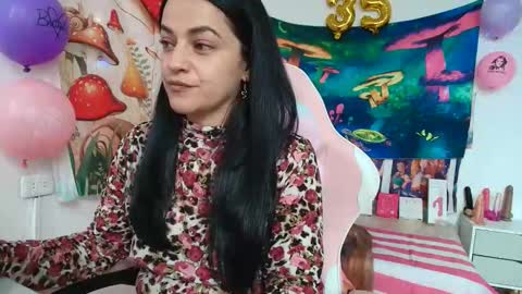 Snapshot of azucenaxxxgp chatting on 05-04-26, 03:41 Azucena R online show from 05-04-26, 03:41