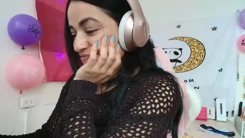 Snapshot of azucenaxxxgp chatting on 05-11-26, 04:04 Azucena R online show from 05-11-26, 04:04