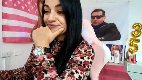 Snapshot of azucenaxxxgp chatting on 05-21-26, 03:30 Azucena R online show from 05-21-26, 03:30