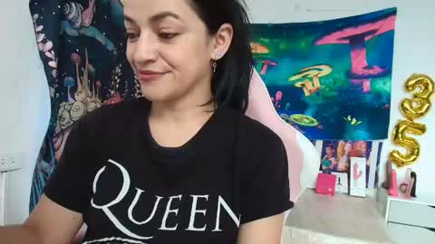Snapshot of azucenaxxxgp chatting on 05-23-26, 02:43 Azucena R online show from 05-23-26, 02:43