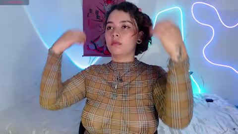 Snapshot of azul_bernald chatting on 12-15-24, 03:02 Azul Bernarld online show from 12-15-24, 03:02