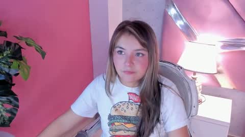 Snapshot of azuldeville chatting on 09-17-25, 01:57 Azul Deville online show from 09-17-25, 01:57