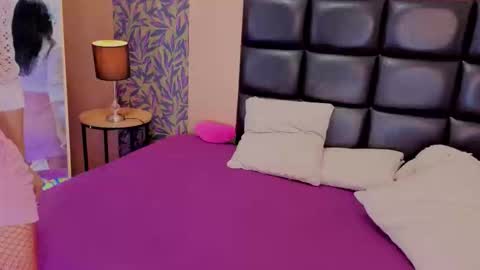 azumi online show from 12-20-25, 03:24