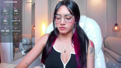 Azura online show from 11-19-25, 07:25