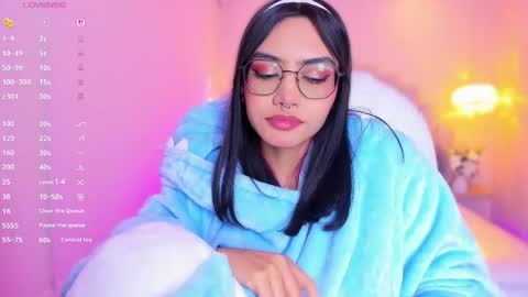 Snapshot of azurakindong chatting on 04-21-26, 01:42 Azura online show from 04-21-26, 01:42
