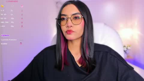 Snapshot of azurakindong chatting on 05-20-26, 07:42 Azura online show from 05-20-26, 07:42