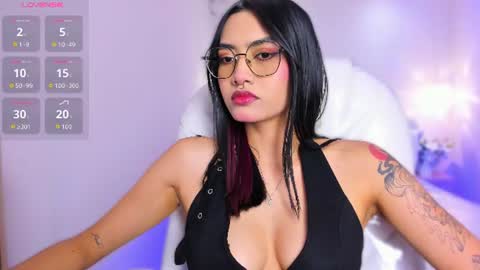 Snapshot of azurakindong chatting on 06-11-26, 08:07 Azura online show from 06-11-26, 08:07