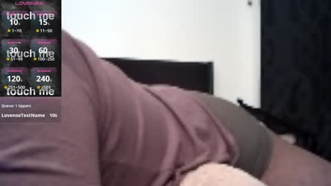 Snapshot of azzlikemine chatting on 12-24-24, 12:33 cjae online show from 12-24-24, 12:33