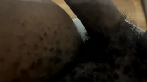 Snapshot of b0ynextd00r_ chatting on 12-17-24, 10:54 Alex online show from 12-17-24, 10:54