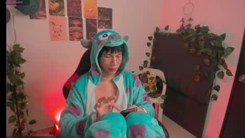 Snapshot of baaby_boyy chatting on 04-21-26, 02:51 odeley online show from 04-21-26, 02:51