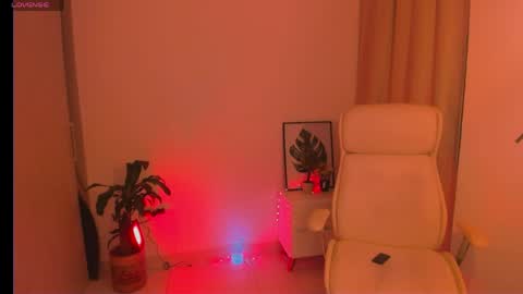 Snapshot of baaby_boyy chatting on 05-30-26, 02:08 odeley online show from 05-30-26, 02:08