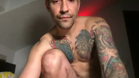Snapshot of babakeror chatting on 06-25-26, 11:31 BKR online show from 06-25-26, 11:31