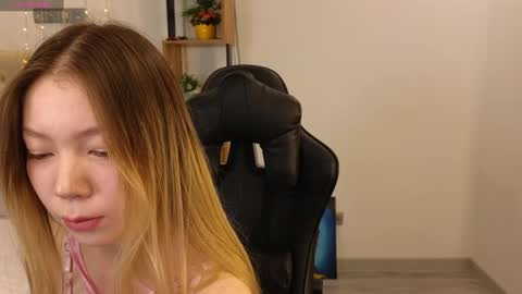 Cute Raby online show from 01-08-25, 12:47