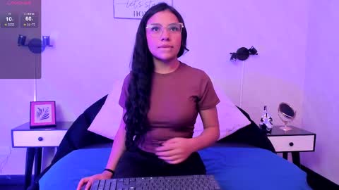 Snapshot of babe_vennus chatting on 04-23-26, 03:58 Venus online show from 04-23-26, 03:58