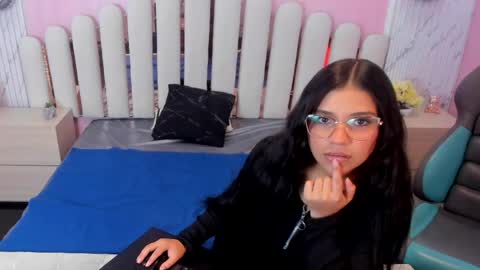Snapshot of babe_vennus chatting on 04-24-26, 04:42 Venus online show from 04-24-26, 04:42