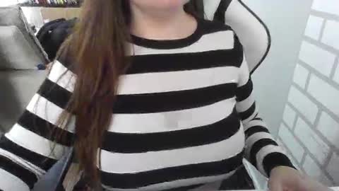 Snapshot of babecrystal chatting on 02-09-25, 05:54 Camera Prive Gotica do Baile online show from 02-09-25, 05:54