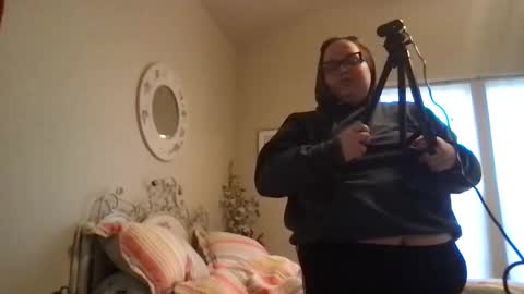 Carly online show from 04-27-26, 03:32