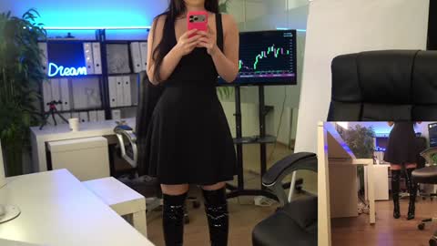 Olivia and Lexi online show from 03-21-26, 05:45