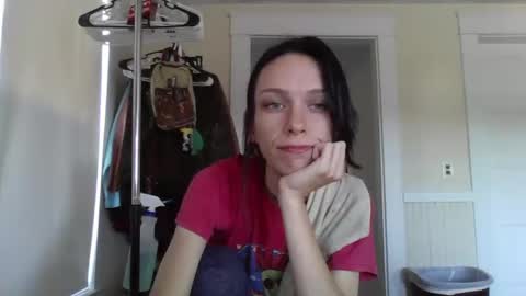 Fern Browning online show from 10-09-25, 01:53