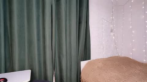 Alis online show from 04-14-26, 05:52